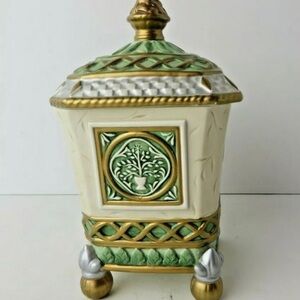 Fitz and Floyd/ Gregorian Collection/
Jar & Lid RARE TO FIND / beautiful
